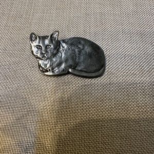 Vintage Grey Metal Realistic Cat Lapel Pin